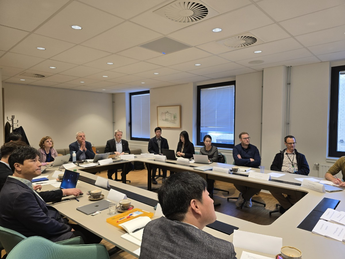 Visit to the Rega Institute for Medical Research